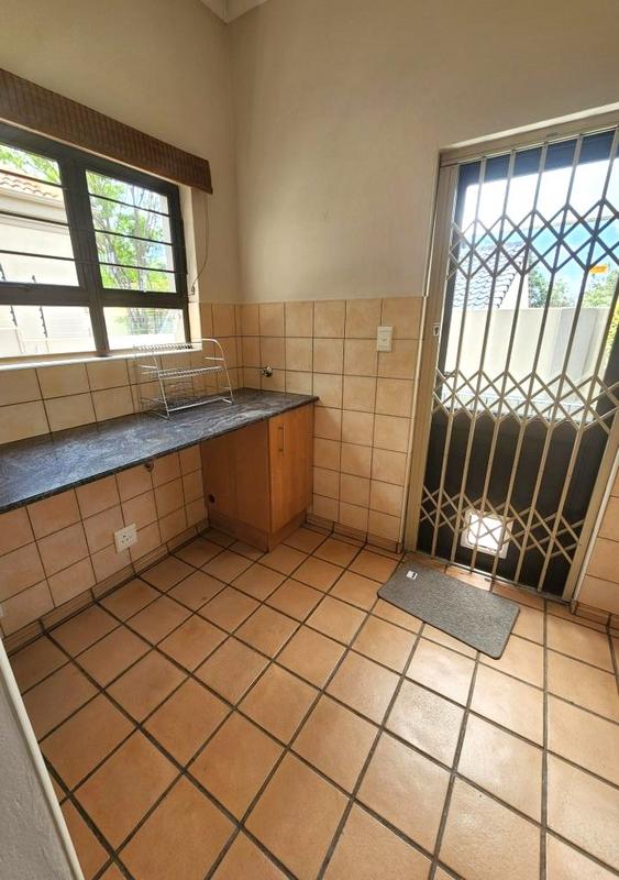 To Let 4 Bedroom Property for Rent in Beverley Gardens Gauteng