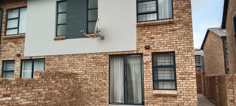 2 Bedroom Property for Sale in Theresa Park Gauteng