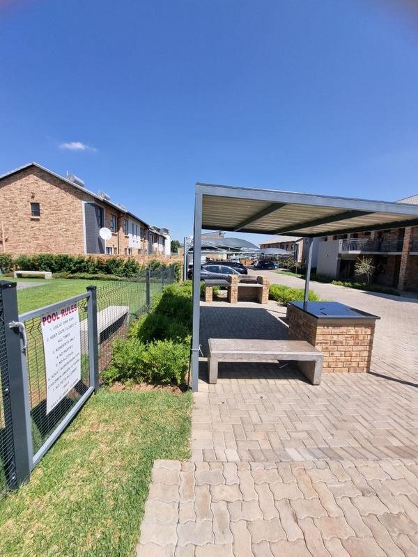 2 Bedroom Property for Sale in Theresa Park Gauteng