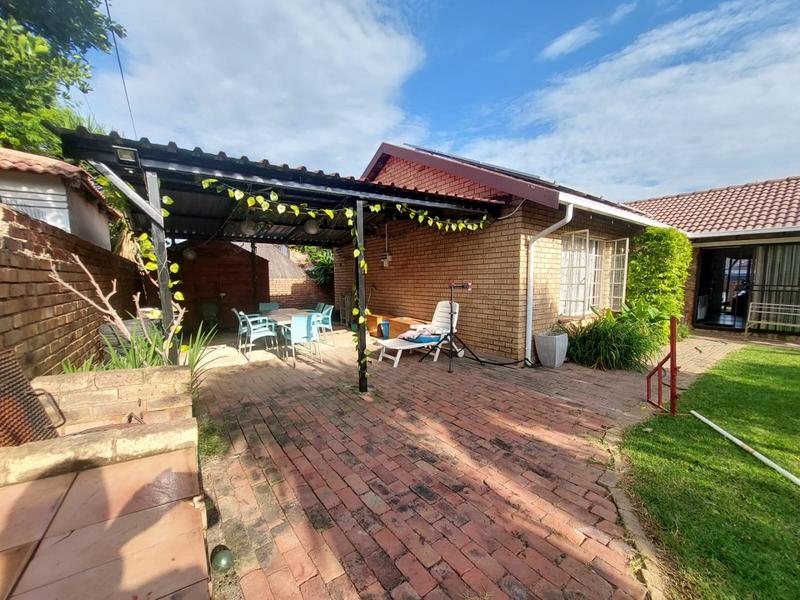 3 Bedroom Property for Sale in Annlin Gauteng