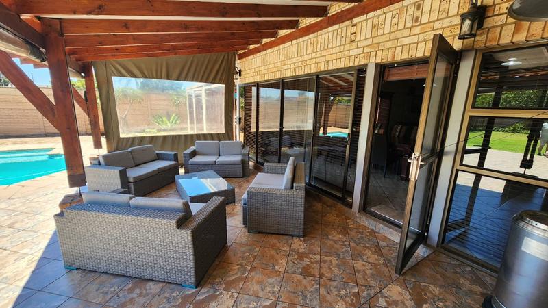 5 Bedroom Property for Sale in Doornpoort Gauteng