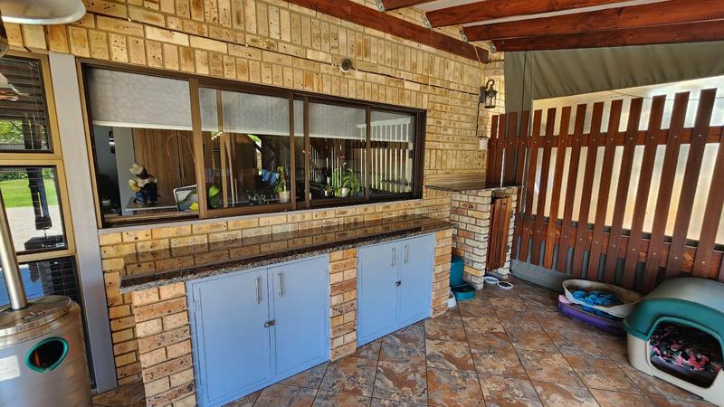 5 Bedroom Property for Sale in Doornpoort Gauteng