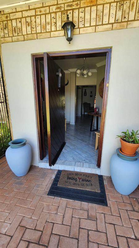 5 Bedroom Property for Sale in Doornpoort Gauteng