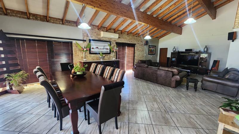 5 Bedroom Property for Sale in Doornpoort Gauteng