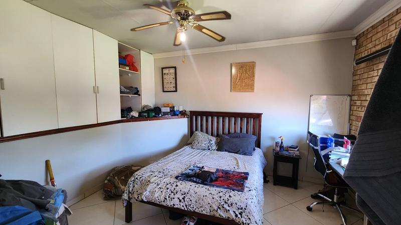 5 Bedroom Property for Sale in Doornpoort Gauteng