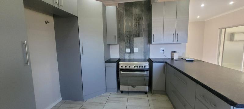 3 Bedroom Property for Sale in Brackendowns Gauteng