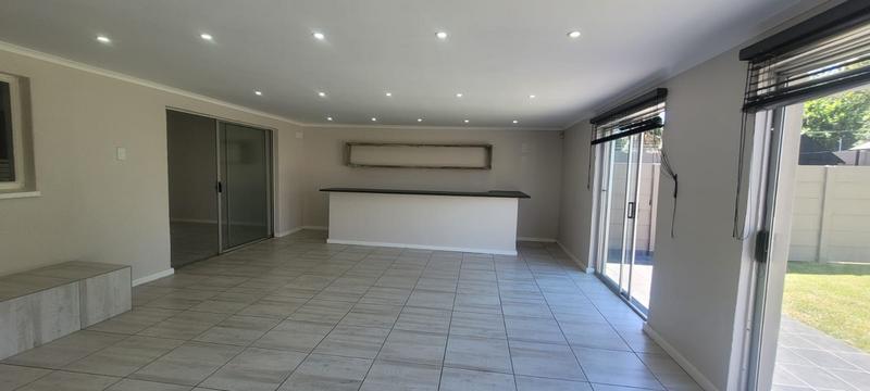 3 Bedroom Property for Sale in Brackendowns Gauteng