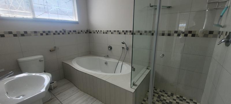 3 Bedroom Property for Sale in Brackendowns Gauteng