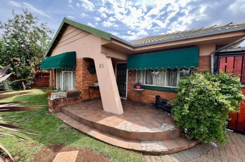 5 Bedroom Property for Sale in Florentia Gauteng