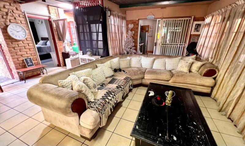 5 Bedroom Property for Sale in Florentia Gauteng