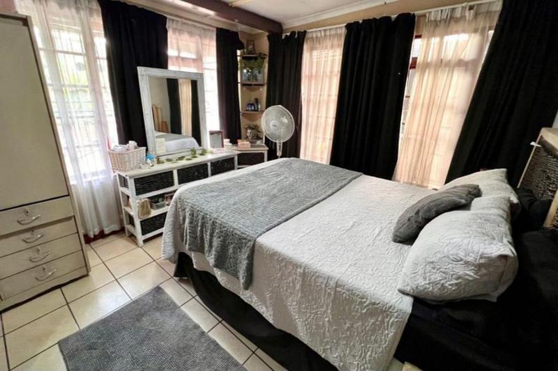 5 Bedroom Property for Sale in Florentia Gauteng