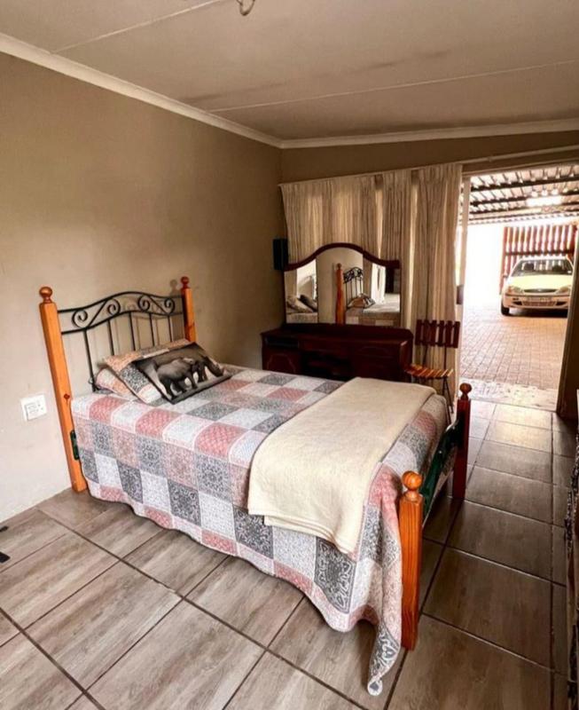 5 Bedroom Property for Sale in Florentia Gauteng