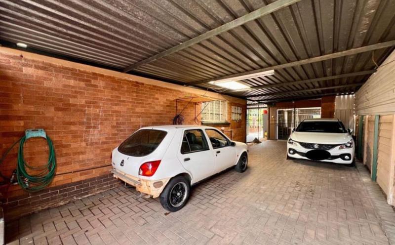 5 Bedroom Property for Sale in Florentia Gauteng