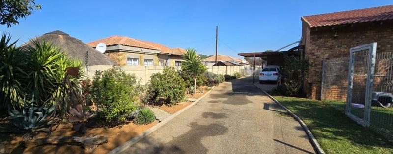 4 Bedroom Property for Sale in Mayberry Park Gauteng