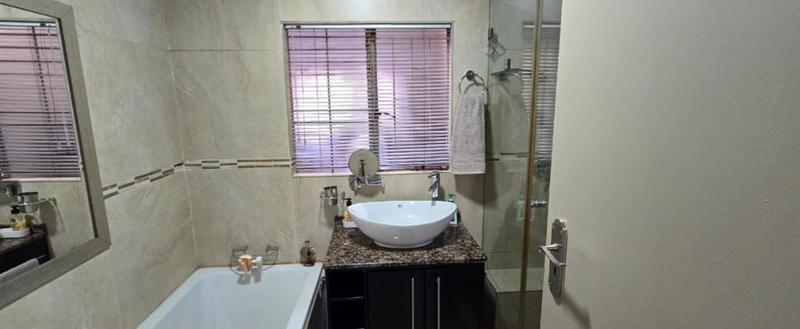 4 Bedroom Property for Sale in Mayberry Park Gauteng