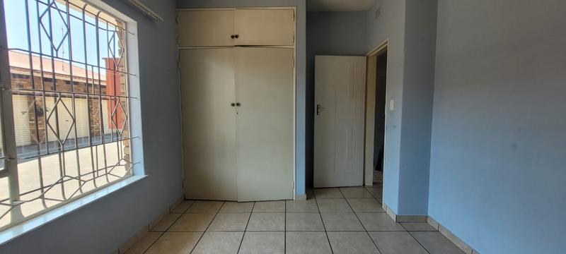 2 Bedroom Property for Sale in New Redruth Gauteng