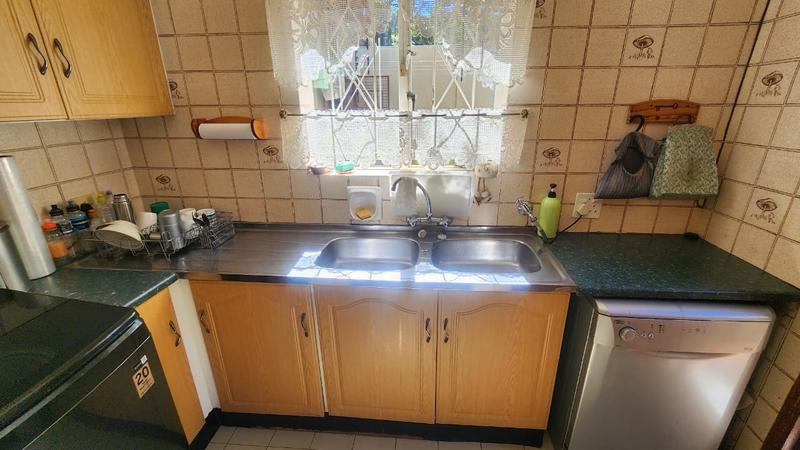 4 Bedroom Property for Sale in Bassonia Gauteng