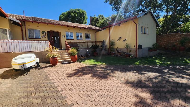 4 Bedroom Property for Sale in Bassonia Gauteng