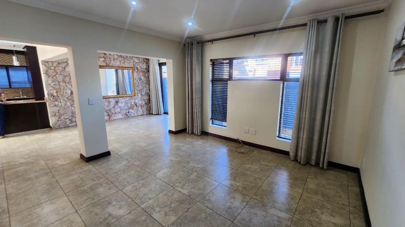 3 Bedroom Property for Sale in Bassonia Gauteng