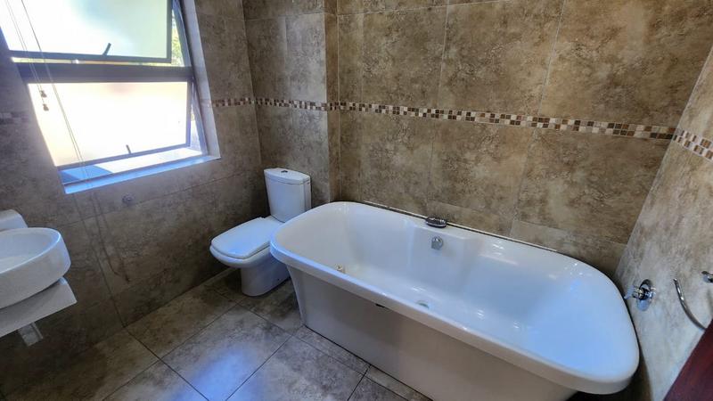 3 Bedroom Property for Sale in Bassonia Gauteng