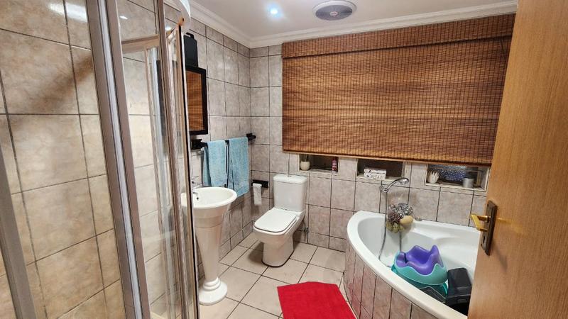 3 Bedroom Property for Sale in Bassonia Gauteng