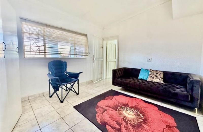 6 Bedroom Property for Sale in Glenvista Gauteng