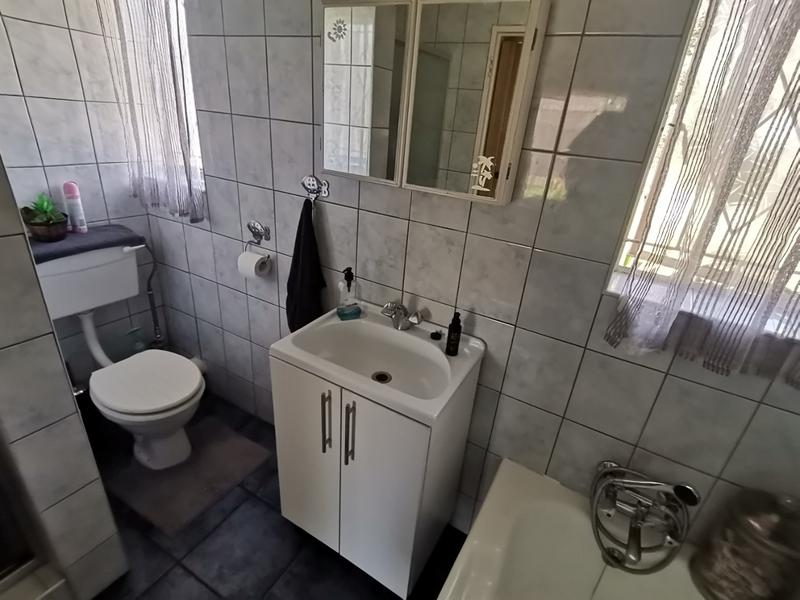 3 Bedroom Property for Sale in Flora Gardens Gauteng