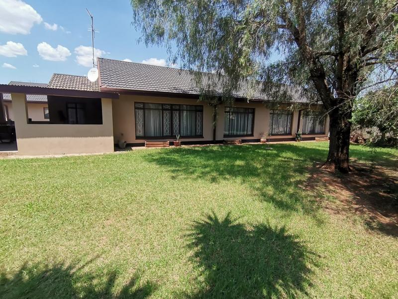 3 Bedroom Property for Sale in Flora Gardens Gauteng