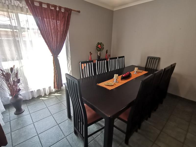 3 Bedroom Property for Sale in Flora Gardens Gauteng