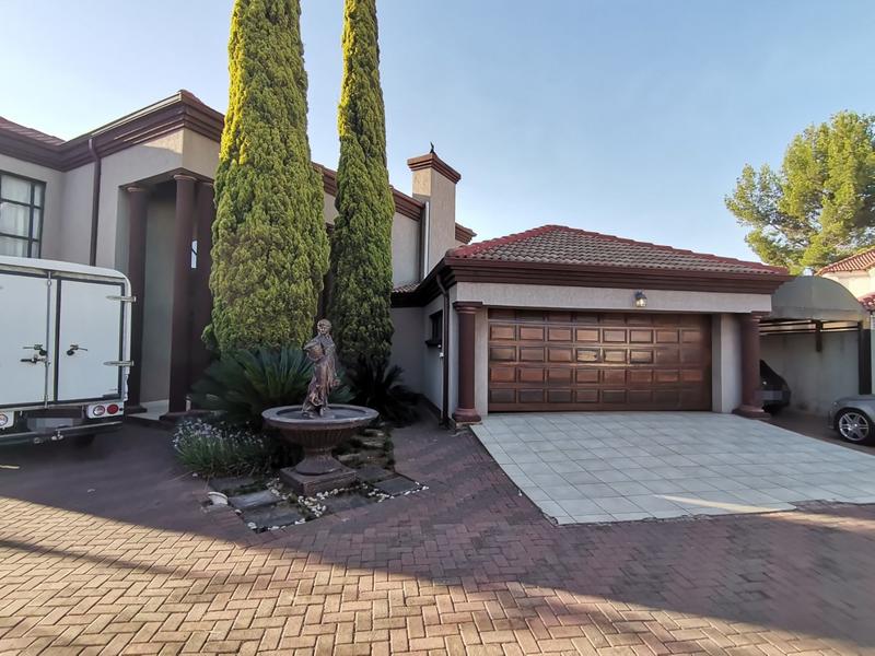 4 Bedroom Property for Sale in Vanderbijlpark SE 8 Gauteng