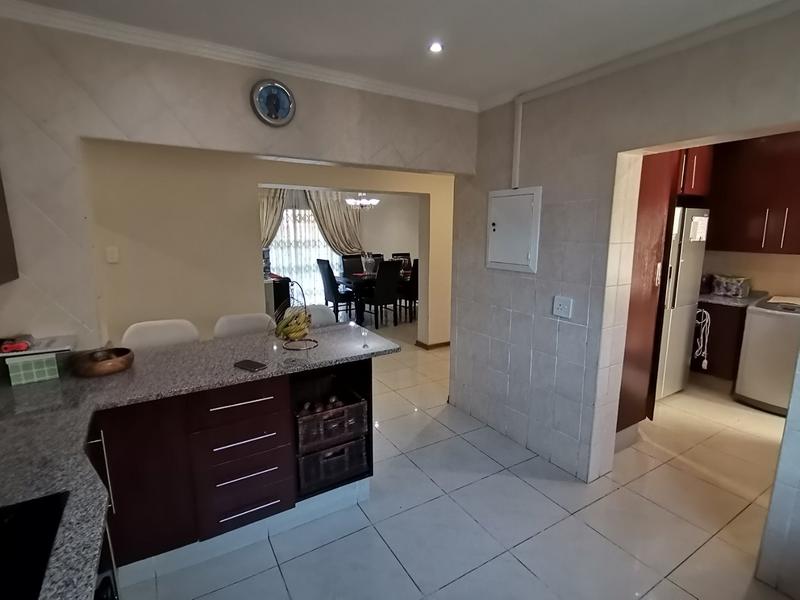 4 Bedroom Property for Sale in Vanderbijlpark SE 8 Gauteng