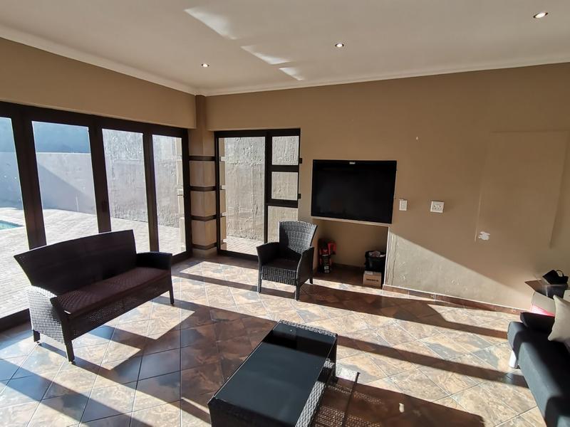 4 Bedroom Property for Sale in Vanderbijlpark SE 8 Gauteng