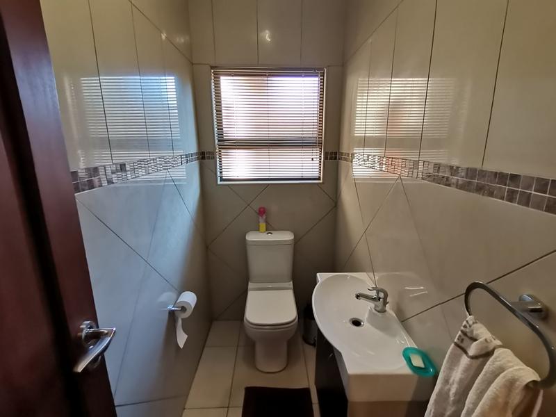 4 Bedroom Property for Sale in Vanderbijlpark SE 8 Gauteng