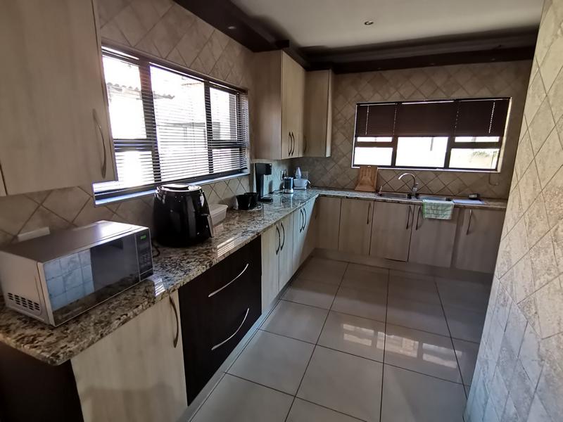 4 Bedroom Property for Sale in Vanderbijlpark SE 8 Gauteng