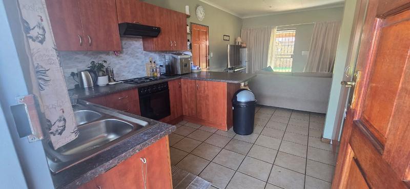 To Let 3 Bedroom Property for Rent in Kookrus Gauteng