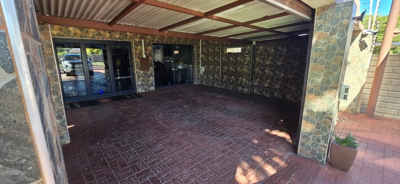 5 Bedroom Property for Sale in Duncanville Gauteng