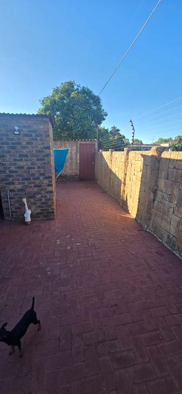 5 Bedroom Property for Sale in Duncanville Gauteng