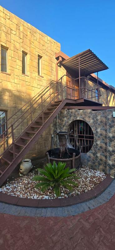 5 Bedroom Property for Sale in Duncanville Gauteng