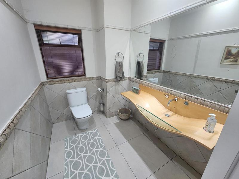 6 Bedroom Property for Sale in Muckleneuk Gauteng