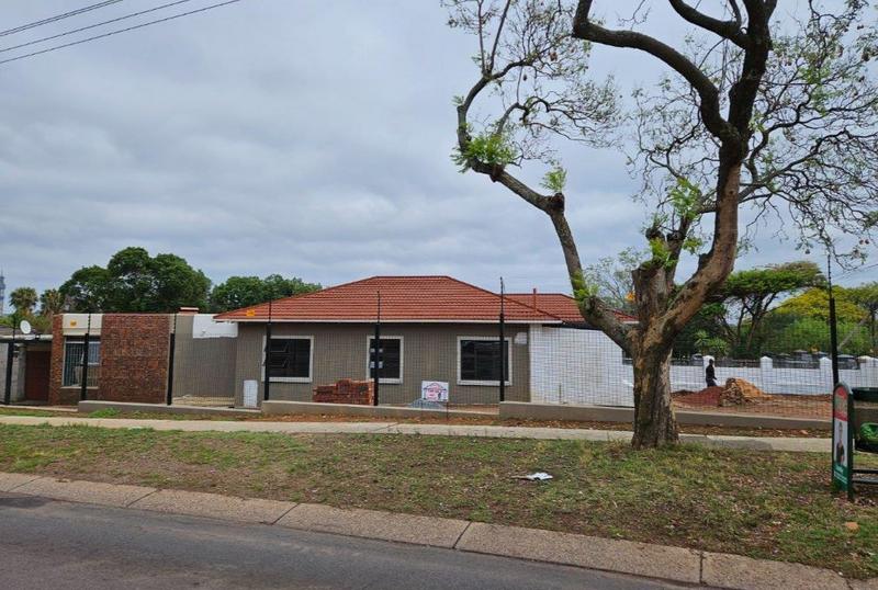 Commercial Property for Sale in Waterkloof A H Gauteng