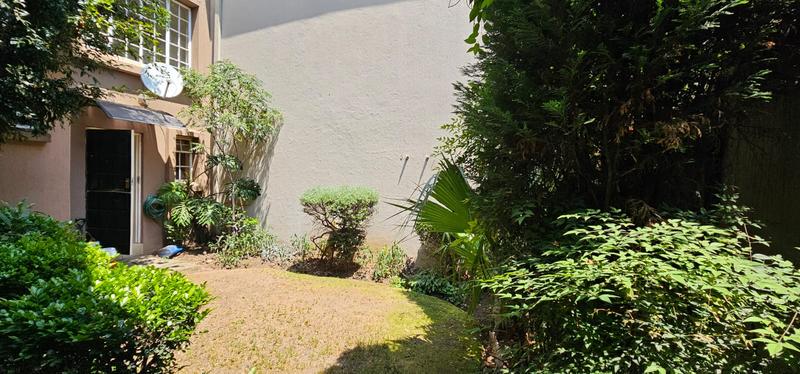 To Let 3 Bedroom Property for Rent in Corlett Gardens Gauteng