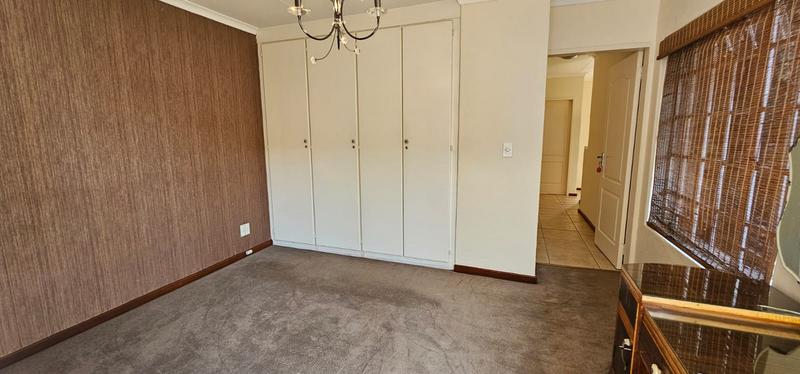 To Let 3 Bedroom Property for Rent in Corlett Gardens Gauteng