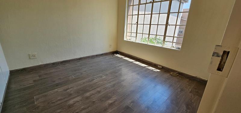 To Let 3 Bedroom Property for Rent in Corlett Gardens Gauteng