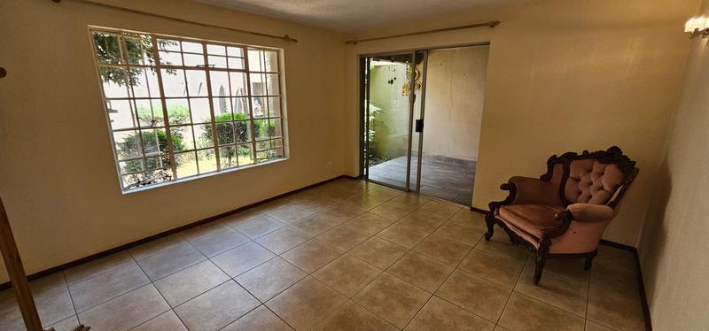 To Let 3 Bedroom Property for Rent in Corlett Gardens Gauteng