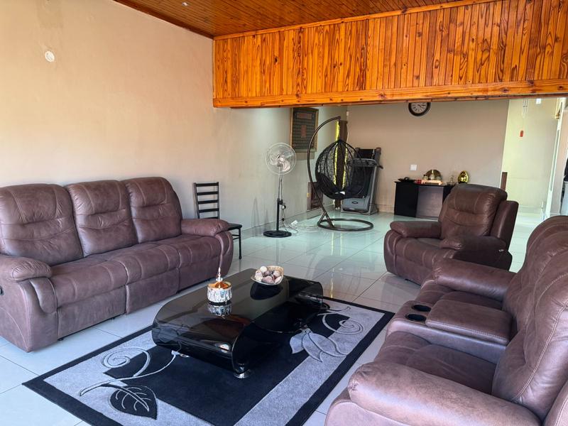 4 Bedroom Property for Sale in Erasmia Gauteng