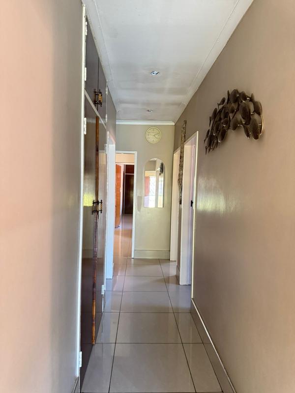 4 Bedroom Property for Sale in Erasmia Gauteng