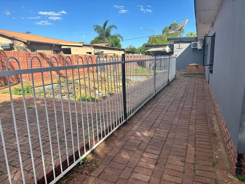 4 Bedroom Property for Sale in Erasmia Gauteng