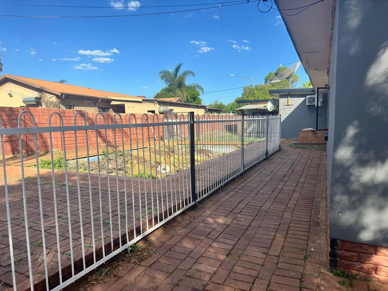 4 Bedroom Property for Sale in Erasmia Gauteng