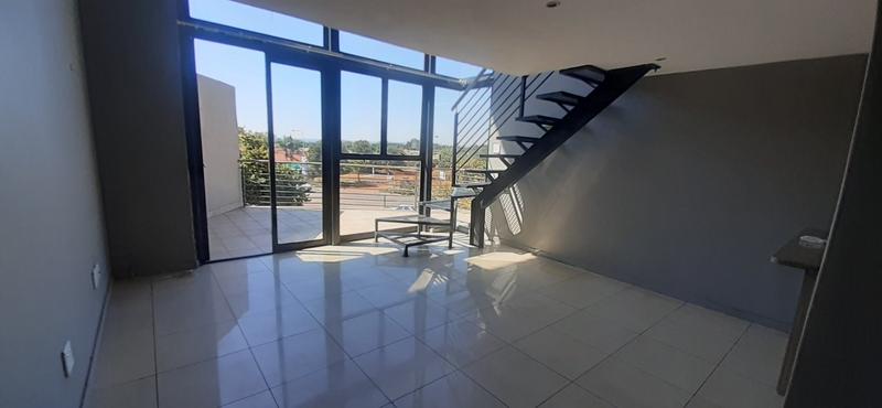 1 Bedroom Property for Sale in Rooihuiskraal North Gauteng