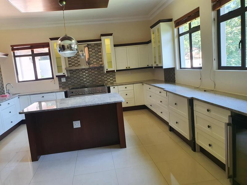 6 Bedroom Property for Sale in Waterkloof Ridge Gauteng